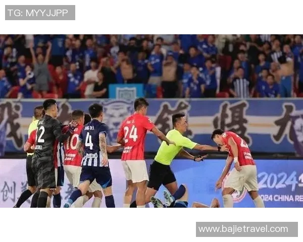 天津权健与上海申花激战正酣谁将赢得这场中超焦点之战