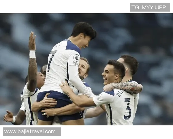 库里科与智力大学的精彩对决揭示足球战术与团队合作的完美结合