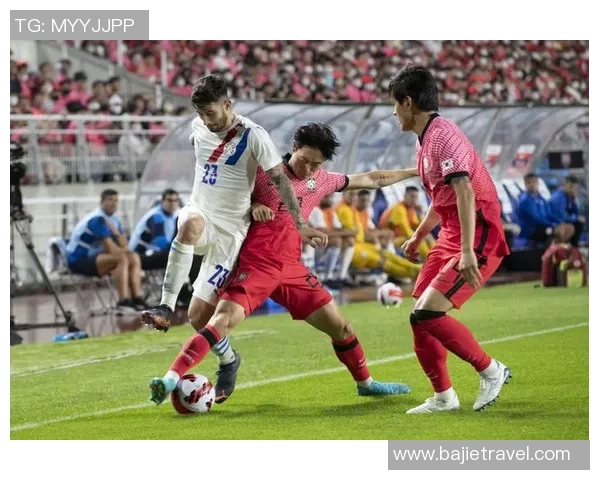 日本与巴拉圭友谊赛精彩对决展现足球魅力与团队精神