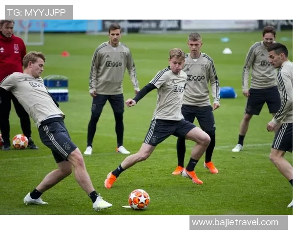 热刺与阿积士激战正酣谁能在欧战中书写新的传奇篇章