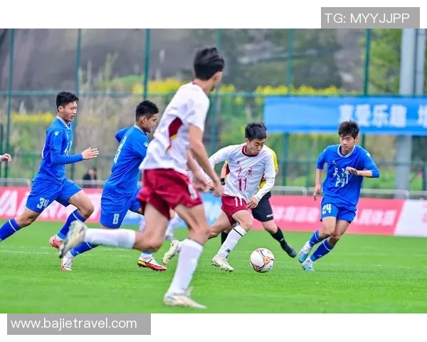 重庆足球队精英赛团队协作表现分析与未来发展展望